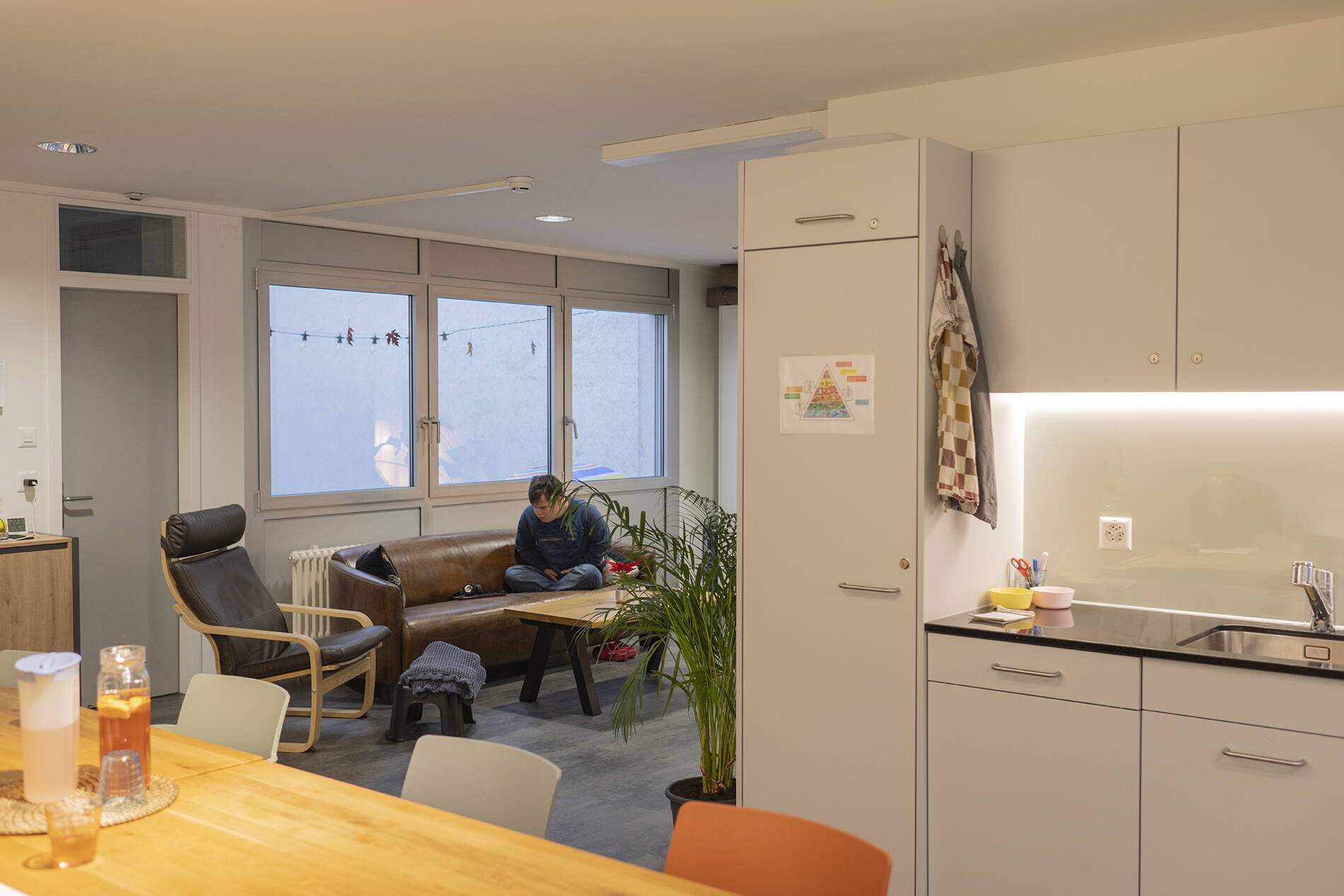 Wohngruppen im zemi – Zentrum Mittengraben Interlaken Wohngruppen im zemi – Zentrum Mittengraben Interlaken